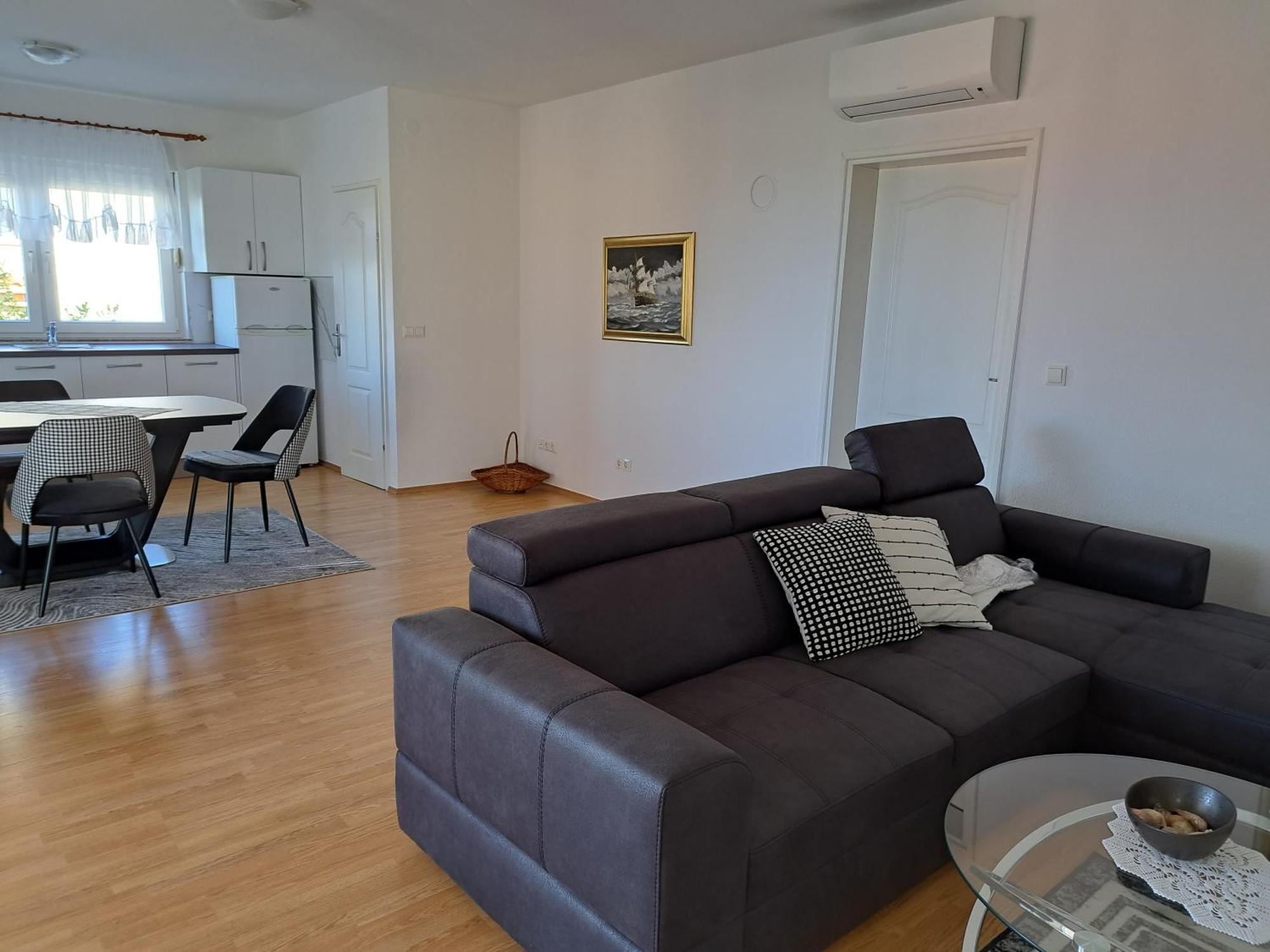 Apartments Pink House Povljana Luaran gambar